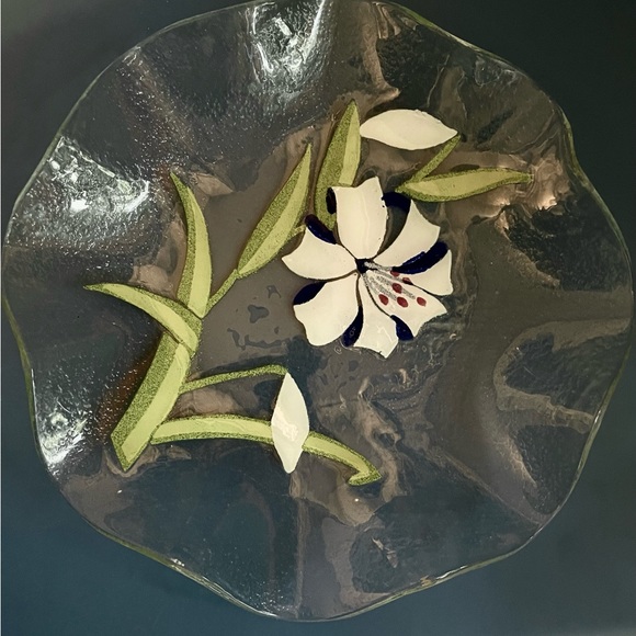 Sydenstricker Glass 9” Scalloped Art Glass Plate MOTHER’S DAY Pressed Floral - Picture 5 of 6